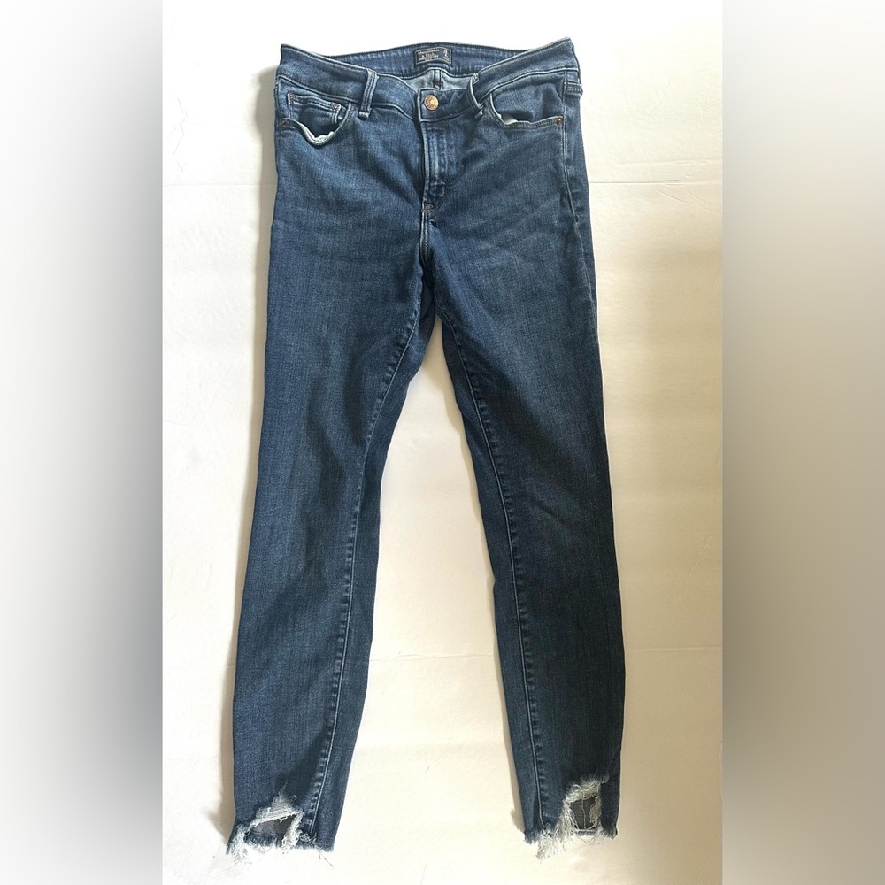 A&F Harper Low Rise Raw Hemmed Ankle Jeans